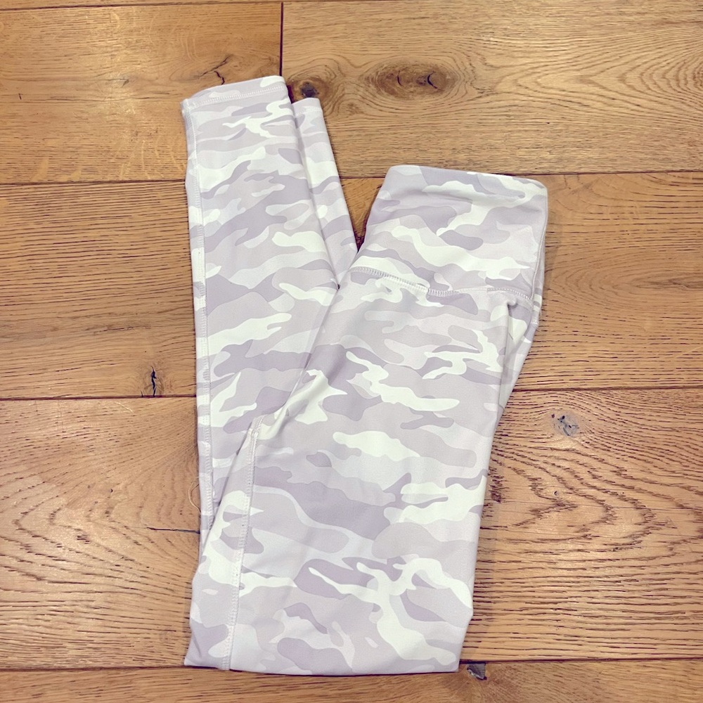 Women’s white camo leggings